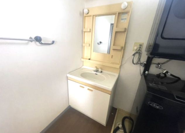 大津市南小松中古戸建の独立洗面台