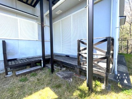 大津市南小松中古戸建の設備|ウッドデッキ