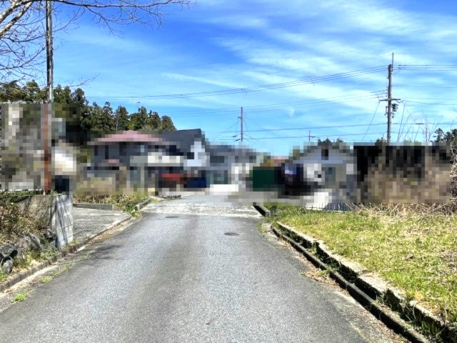 大津市南小松中古戸建の前面道路含む現地写真