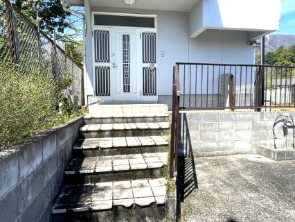 大津市南小松中古戸建のエントランス