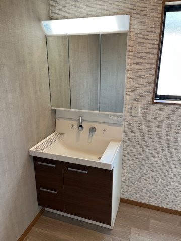 桜が丘東一丁目戸建ての独立洗面台