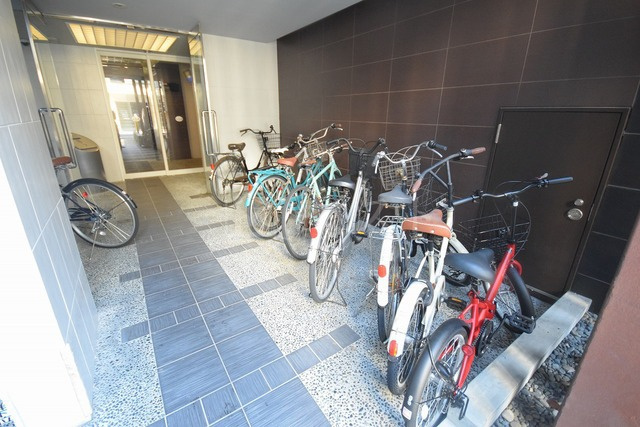 マロット天神橋の駐車場