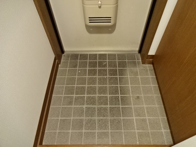 フレイグランス田寺の玄関