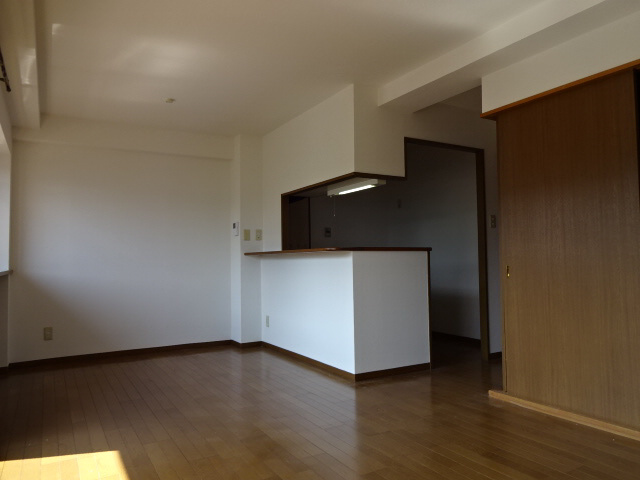 フレイグランス田寺の居間・リビング