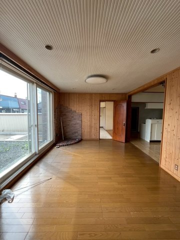 【居間・リビング】 | 網走郡美幌町中古住宅