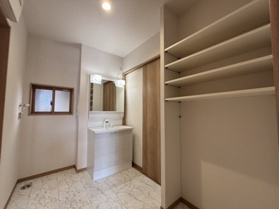 【独立洗面台】