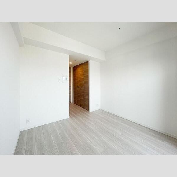 S-RESIDENCE小阪azureの洋室