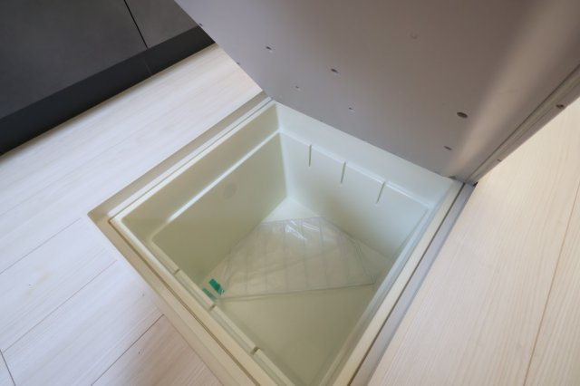 【キッチン】 | 《仲介手数料無料》蓮田市椿山４丁目17-9(全1戸)新築一戸建てリーブルガーデン | 撮影日 2025年9月18日 15:40 晴れ