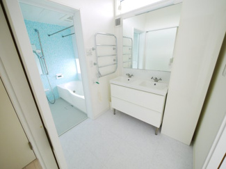 【独立洗面台】 | いすみ市岬町椎木　中古戸建 | 令和3年5月築 リビング床暖房付約27.6帖 対面キッチン JR外房線太東駅徒歩約9分 駐車3台