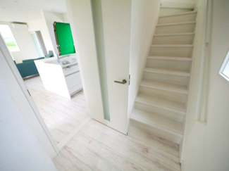 【内装】 | いすみ市岬町椎木　中古戸建 | 令和3年5月築 リビング床暖房付約27.6帖 対面キッチン JR外房線太東駅徒歩約9分 駐車3台