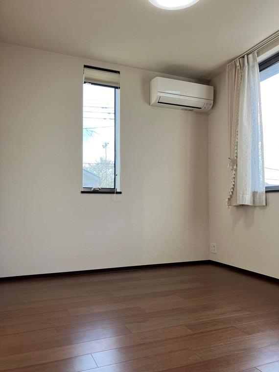 新富町戸建の寝室