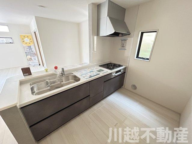 ３路線利用できるアクセスを選べるポジションのキッチン|経験豊富なスタッフがわかりやすくご案内いたします