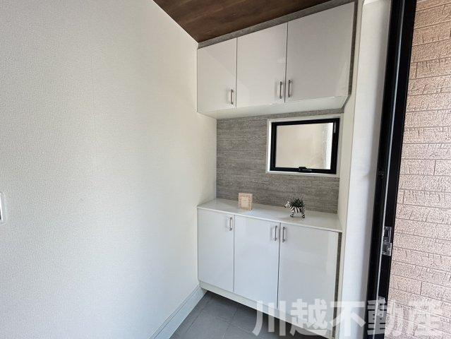 ３路線利用できるアクセスを選べるポジションの玄関|このサイトからは24時間ご連絡が可能です