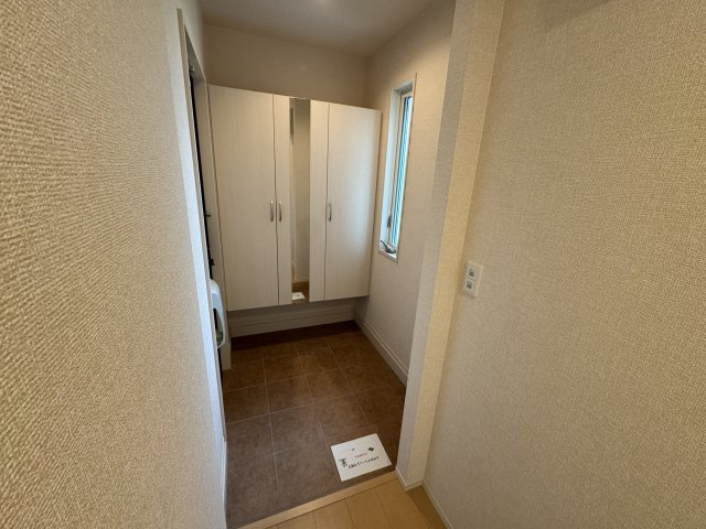 グランチュイールA棟の玄関