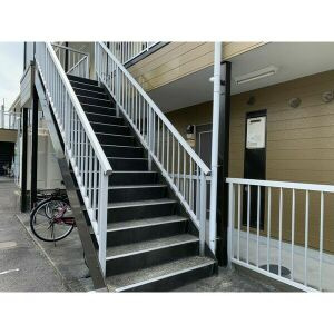 Surplus　Oneホープスのエントランス