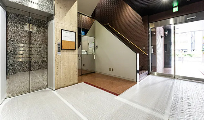 メイゾン麹町のエントランス|メイゾン麹町