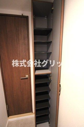 クレヴィスタ阪東橋の収納