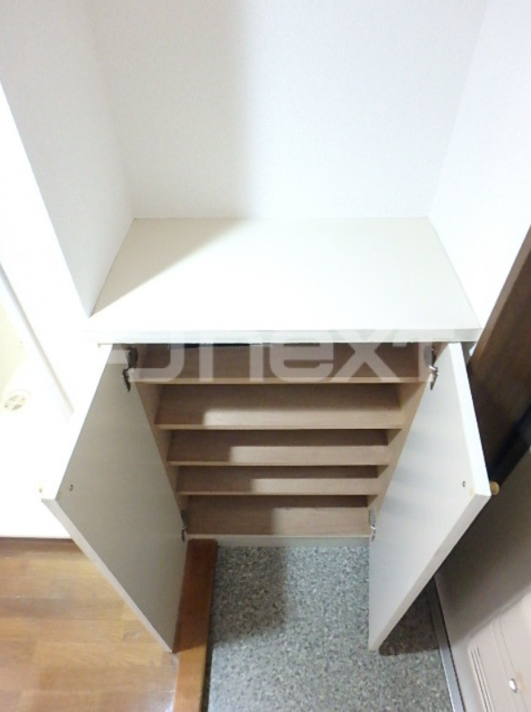 豊島区雑司が谷２丁目の賃貸マンションの収納