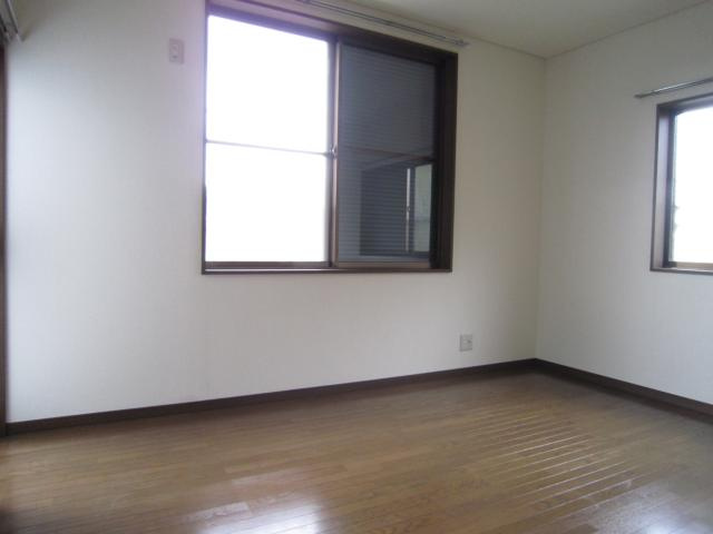 用田テラスＣ棟の居間・リビング