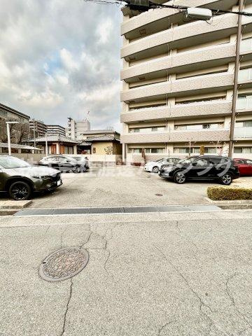 Alice Garden Esakaの駐車場