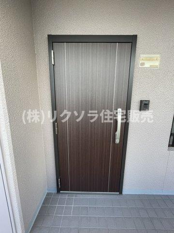 レックスシティ枚方の玄関|■物件内覧・資金計画相談・住宅ローン相談、リフォーム相談、お問合せ受付中■
※当日・翌日のご内覧、ご相談はお電話でのお問合せがスムーズです！