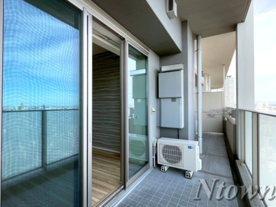 【バルコニー】 | プラウドタワー名古屋栄 | 暖かな日差しのふりそそぐバルコニー