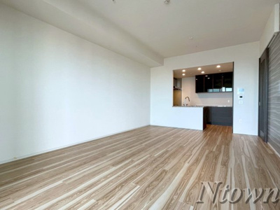 【居間・リビング】 | プラウドタワー名古屋栄 | ゆったり過ごせる居間です