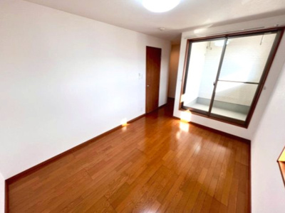 【洋室】 | コォーリング春日