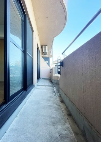 パレスヒーローのバルコニー