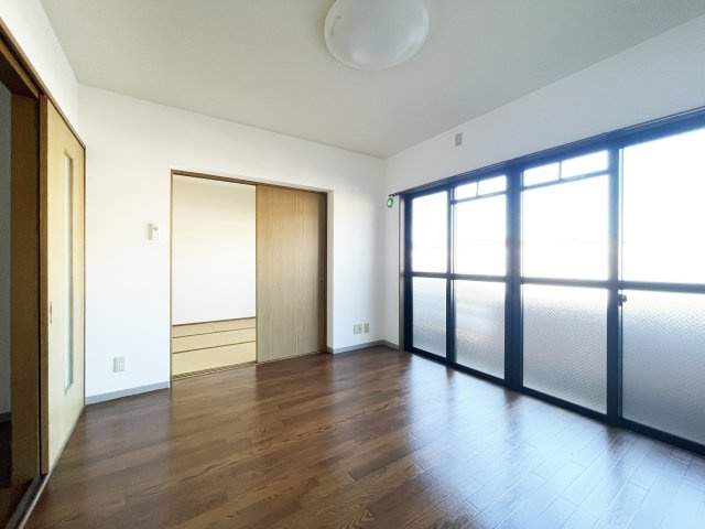 パレスヒーローの居間・リビング