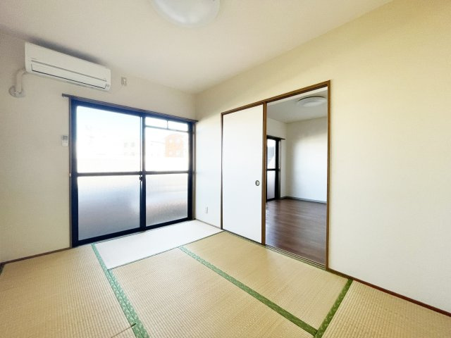 パレスヒーローの居間・リビング