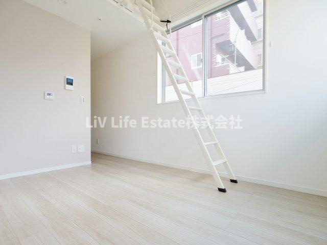 第２ECビルの洋室