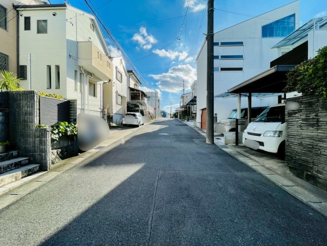 名東区猪子石一丁目戸建の前面道路含む現地写真|前面道路