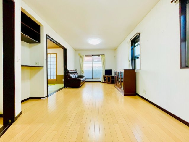 名東区猪子石一丁目戸建の居間・リビング|LDK