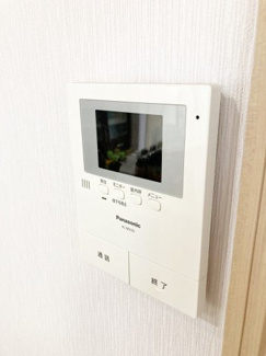 【防犯設備】 | 西区平和1-8　戸建 | TVモニター付きインターフォン♪