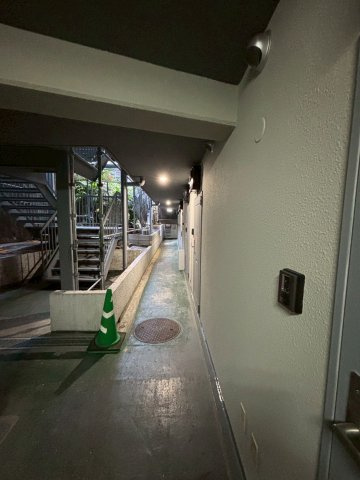 東和プラザB館のロビー|改装中