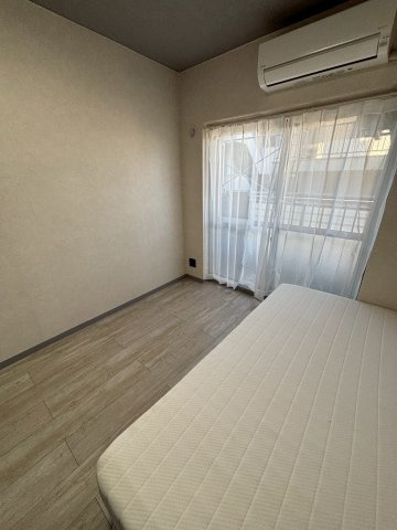 東和プラザB館の洋室