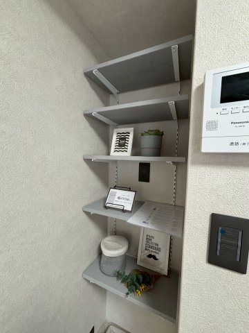 東和プラザB館の収納