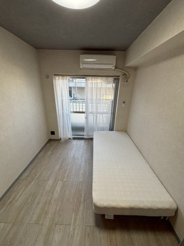 東和プラザB館の居間・リビング