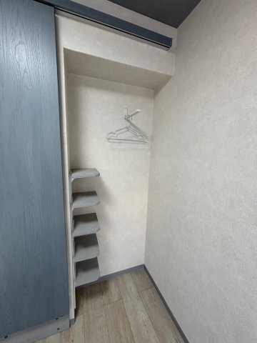 東和プラザB館の収納