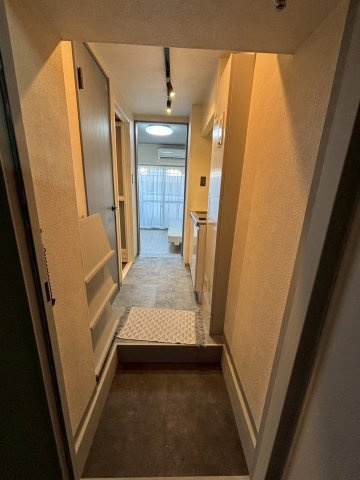 東和プラザB館の玄関