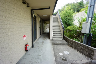 【エントランス】 | アビタシオン奈佐原A棟