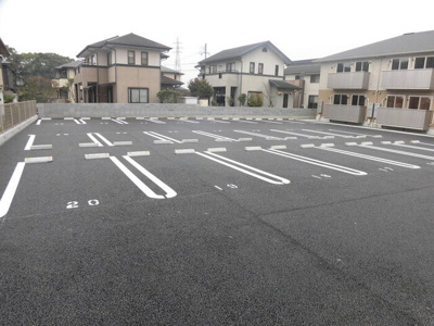 【駐車場】 | サンクスファミリー　B棟 | 駐車場