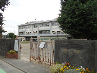 西東京市立芝久保小学校まで750m