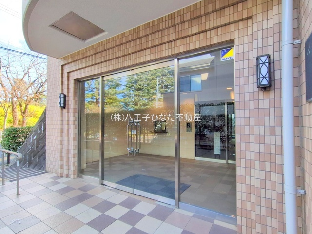 祝　成約済み　ベルシヤトゥ八王子台町　八王子市　中古マンションのエントランス|～仲介手数料無料☆八王子ひなた不動産～ベルシヤトゥ八王子台町