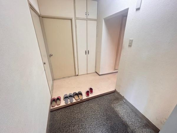 【玄関】 | オリーブハイツ枚方長尾　3号棟 | 玄関