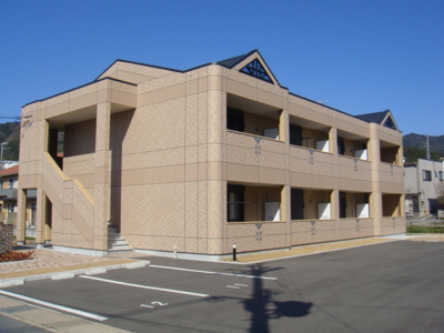 【外観】 | アイレ | 外観写真（昼）