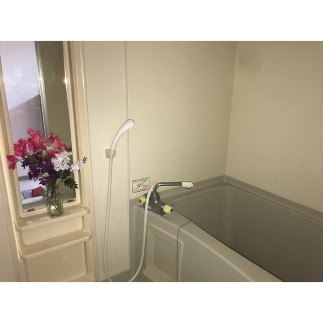 岐阜市柳津町上佐波３丁目のアパートの浴室