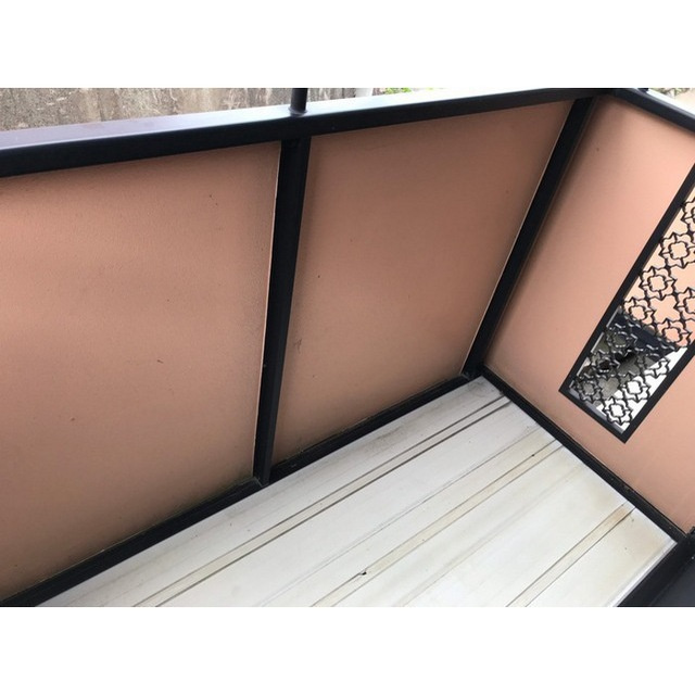 岐阜市柳津町上佐波３丁目のアパートのバルコニー