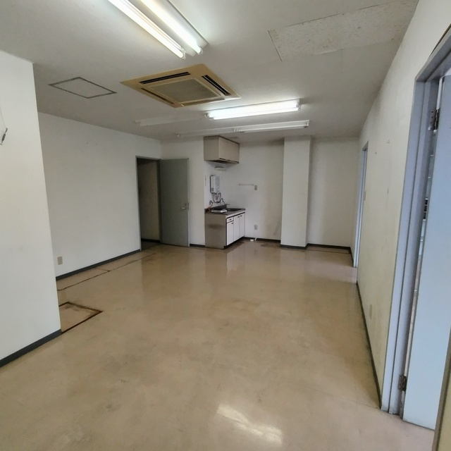 忠節ビルの内装|3階南事務室